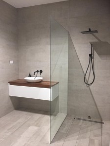 Corinne Mears black matte kitchen tap by Meir 2